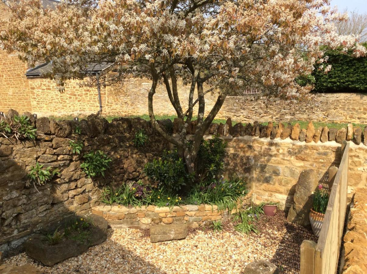The Studio At The Laurels 호텔 Hook Norton 외부 사진